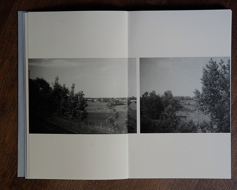 Reprodution Nein, wir stehen! Der Bahnhof fährt.